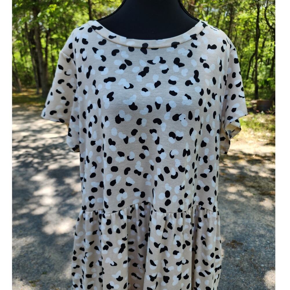 LuLaroe Womens Size Medium Ariel Dress Pocket Tiered Tan Black